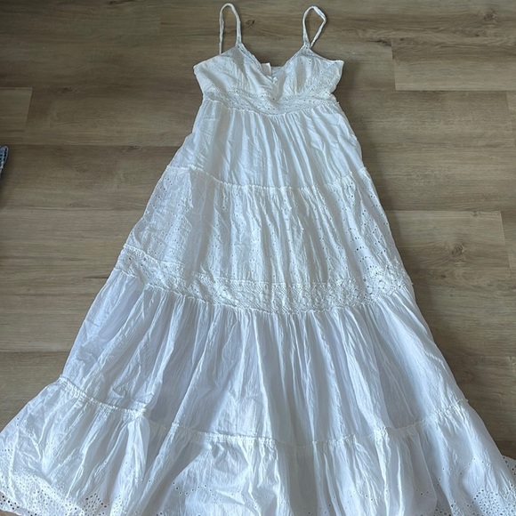 BCBGMaxAzria Dresses & Skirts - BCBG MAXAZRIA White Eyelet Maxi Tiered Sundress M cottagecore
